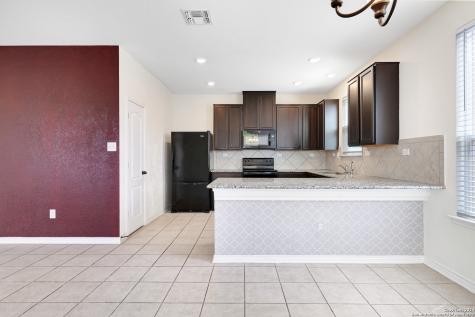 2407 Sunset Bend San Antonio TX 78244