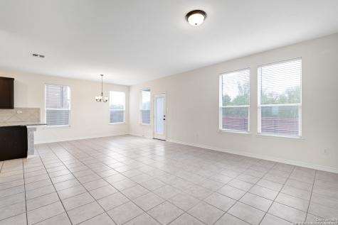 2407 Sunset Bend San Antonio TX 78244