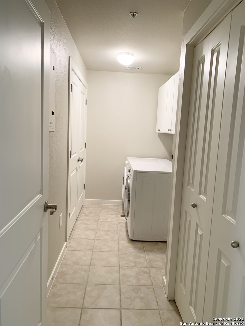 7342 Oak Manor Drive San Antonio TX 78229