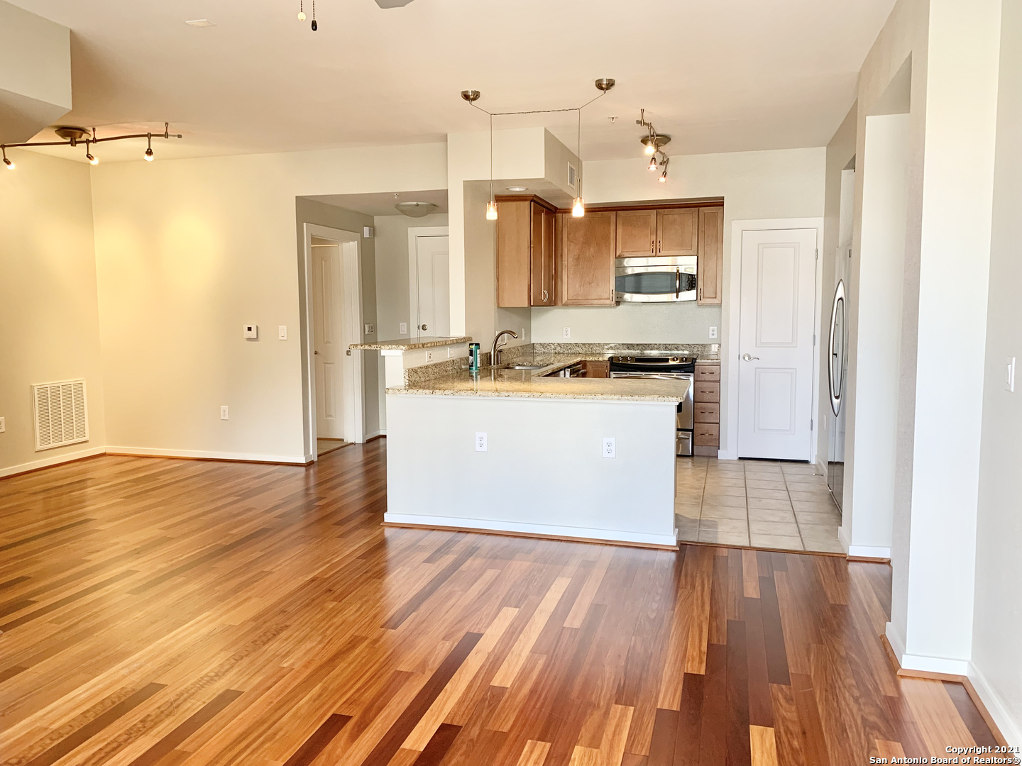 7342 Oak Manor Drive San Antonio TX 78229