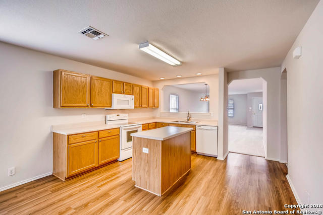 3827 Ponderosa Bend San Antonio TX 78261