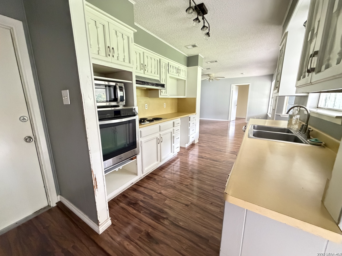 3710 Pinebluff Drive San Antonio TX 78230