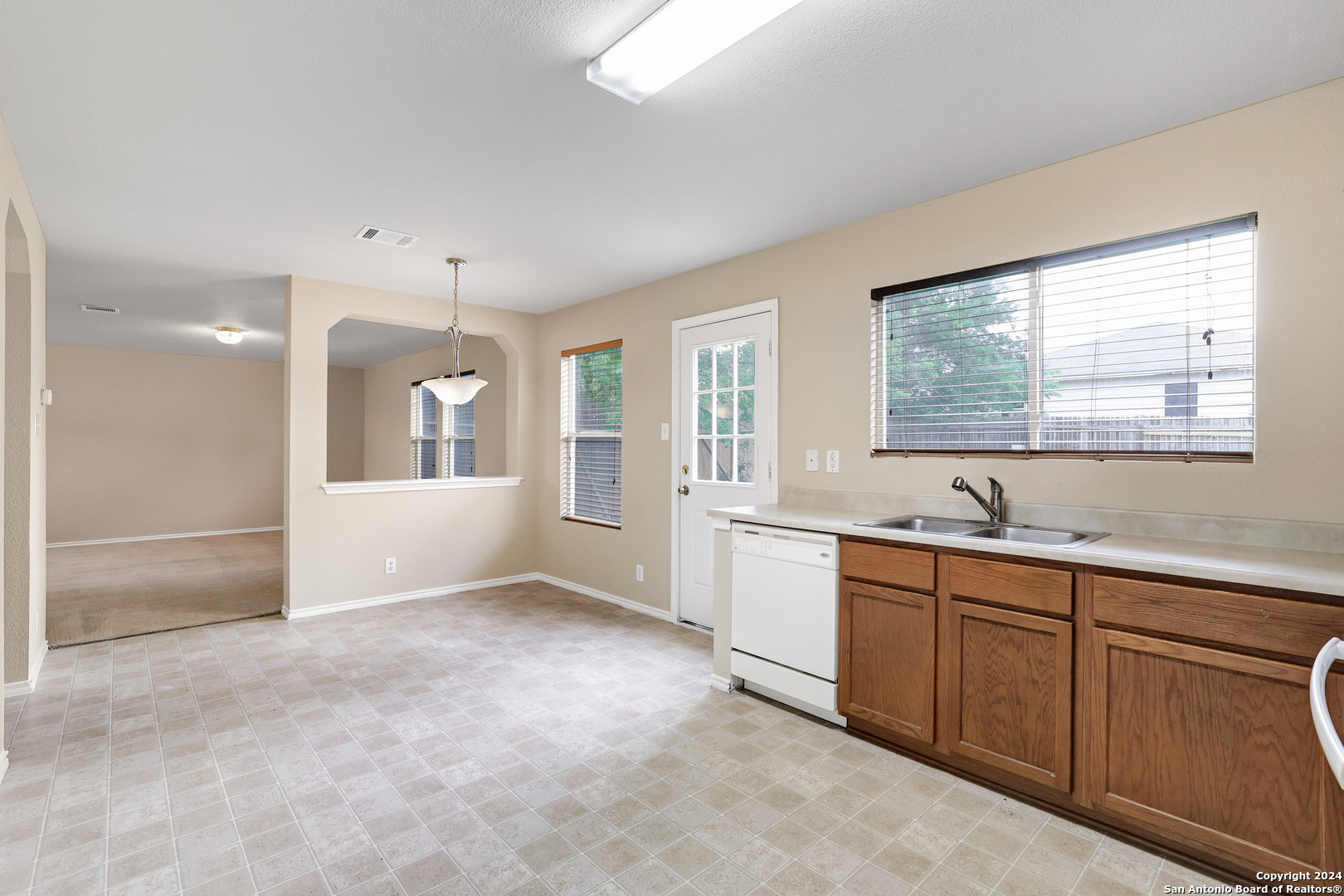 210 Birchwood Bay San Antonio TX 78253