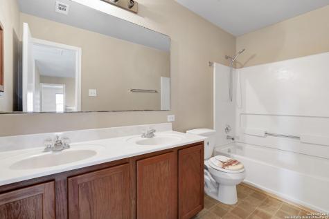 210 Birchwood Bay San Antonio TX 78253