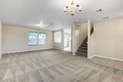 210 Birchwood Bay San Antonio TX 78253