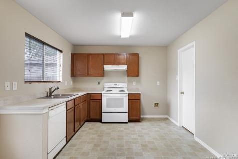 210 Birchwood Bay San Antonio TX 78253