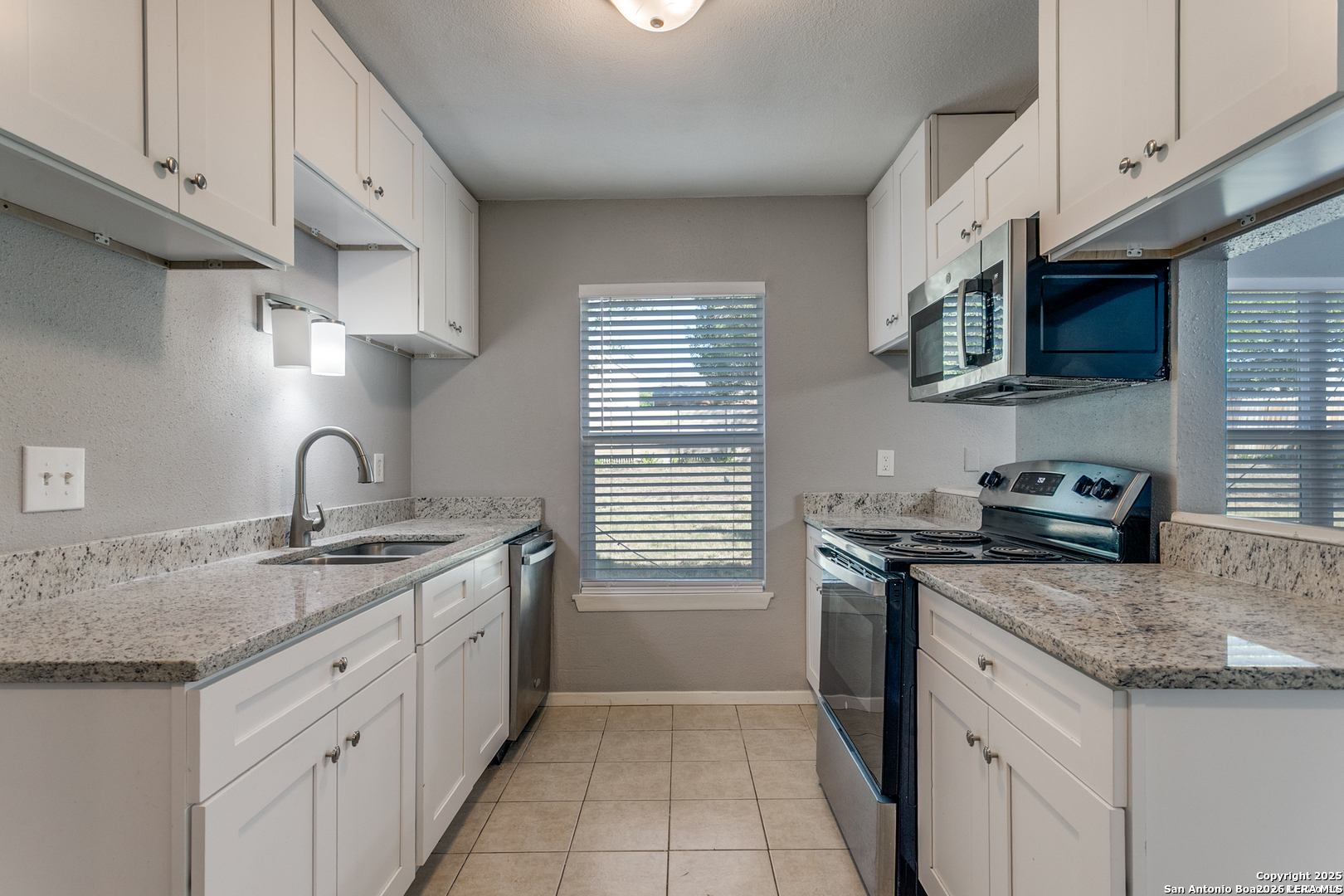 4031 Sunrise Bluff Drive San Antonio TX 78244