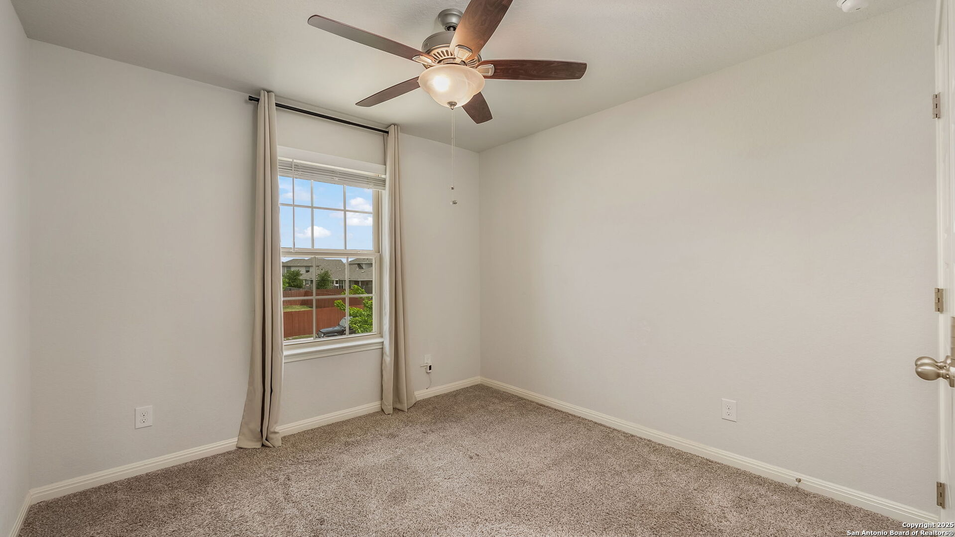 9521 Dak Avenue San Antonio TX 78254
