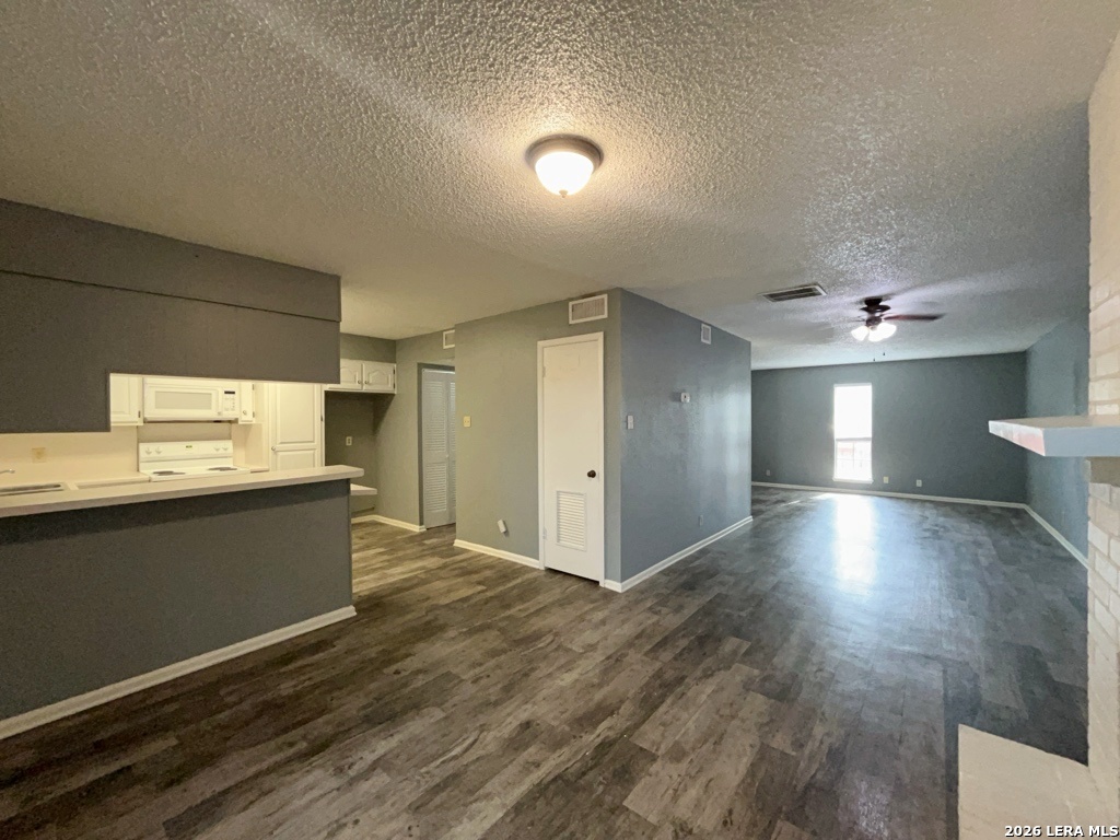 8731 Tradewind Drive Windcrest TX 78239
