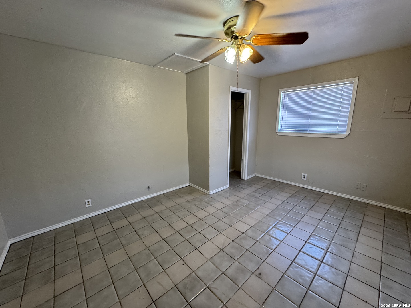 811 S General Mcmullen San Antonio TX 78237