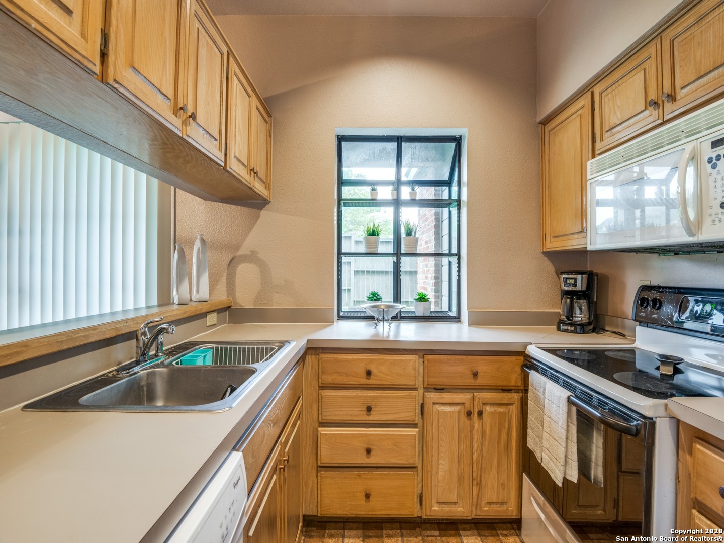 165 Chapel Hill Circle San Antonio TX 78240