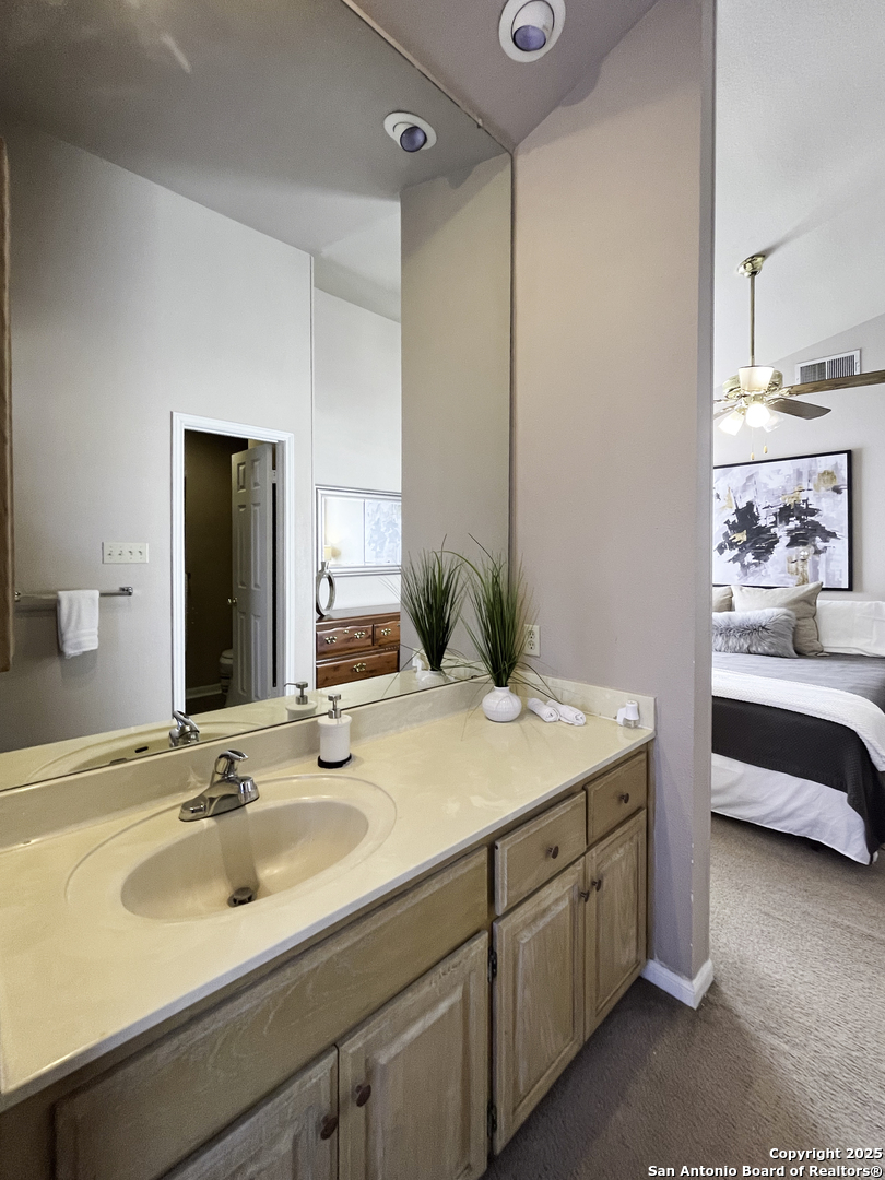165 Chapel Hill Circle San Antonio TX 78240