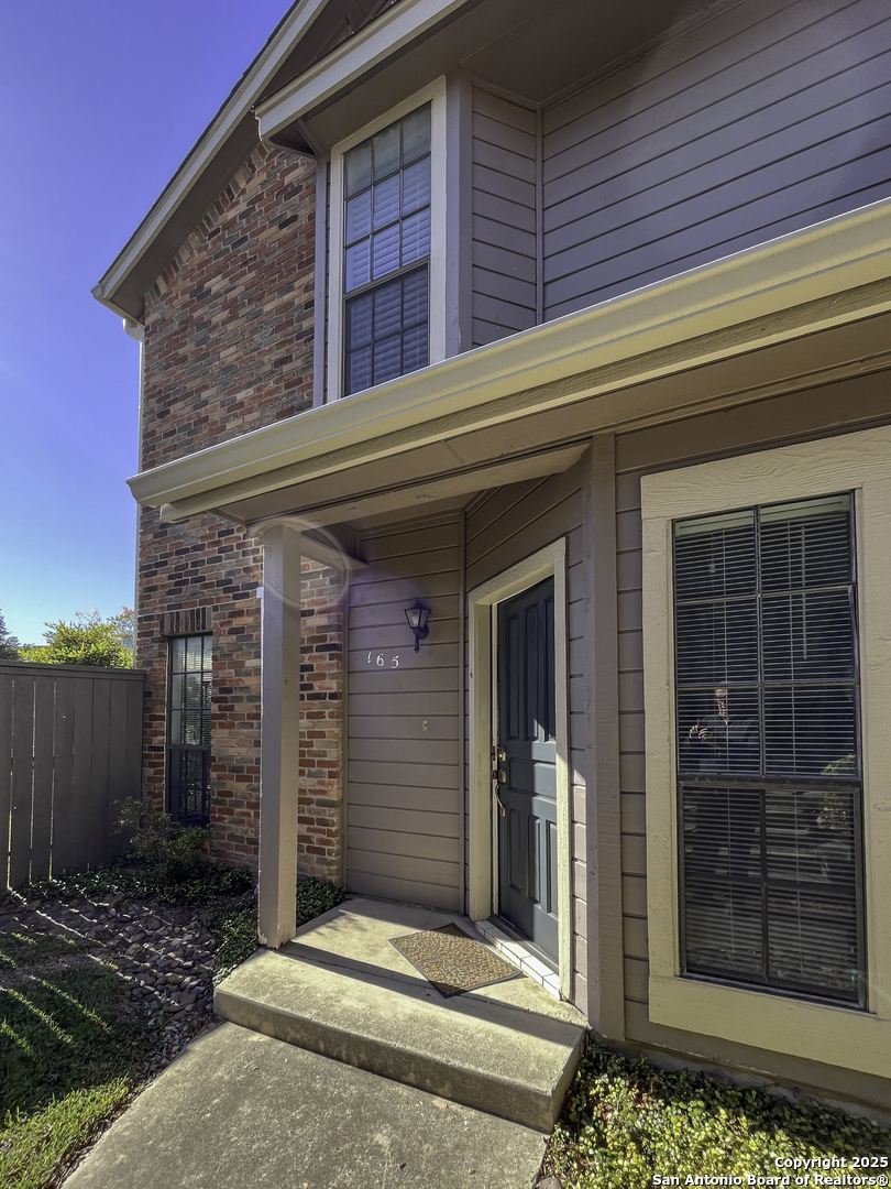 165 Chapel Hill Circle San Antonio TX 78240