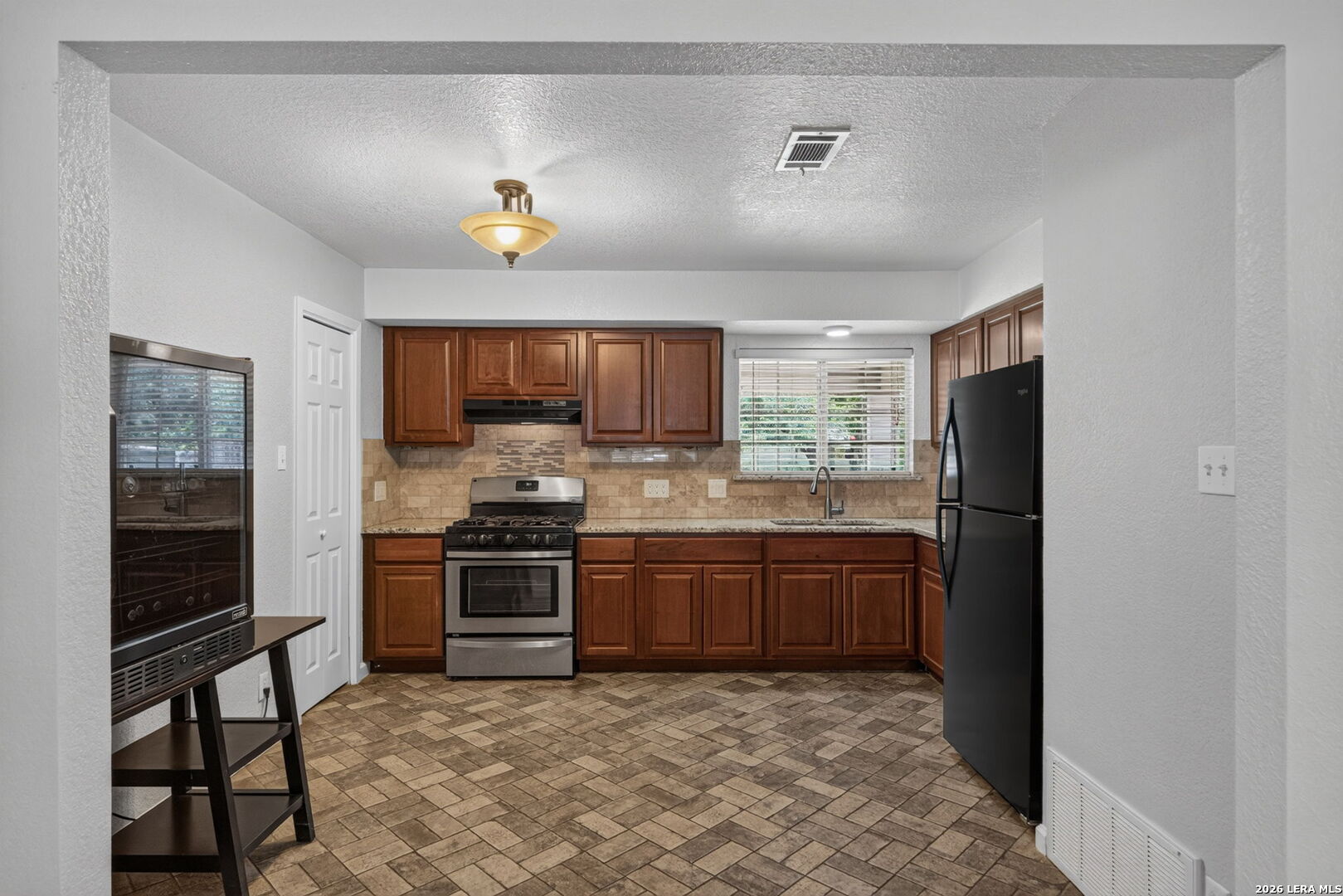 2414 Perkins Drive Austin TX 78744