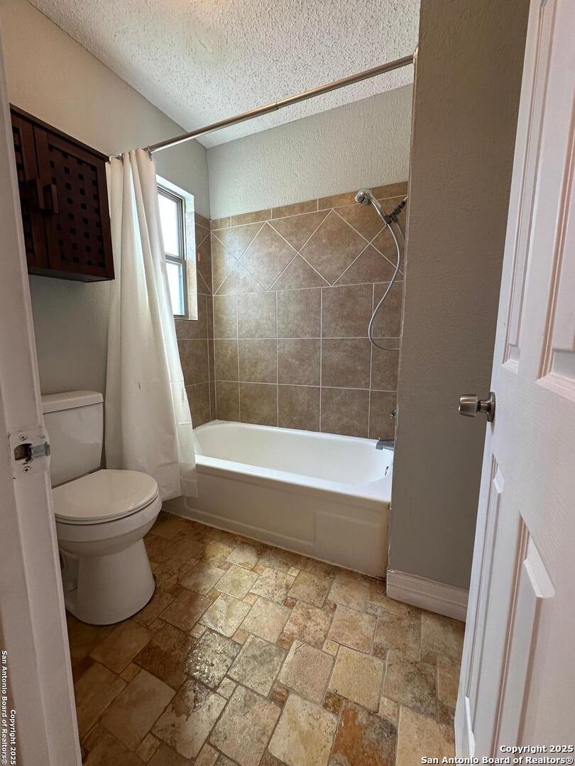 8573 Echo Creek Lane San Antonio TX 78240