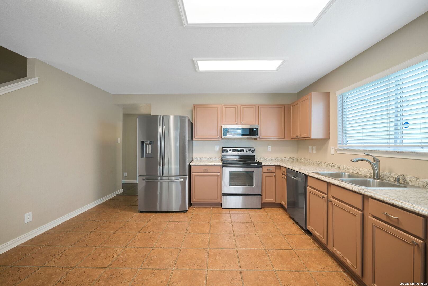 136 Longhorn Way Converse TX 78108