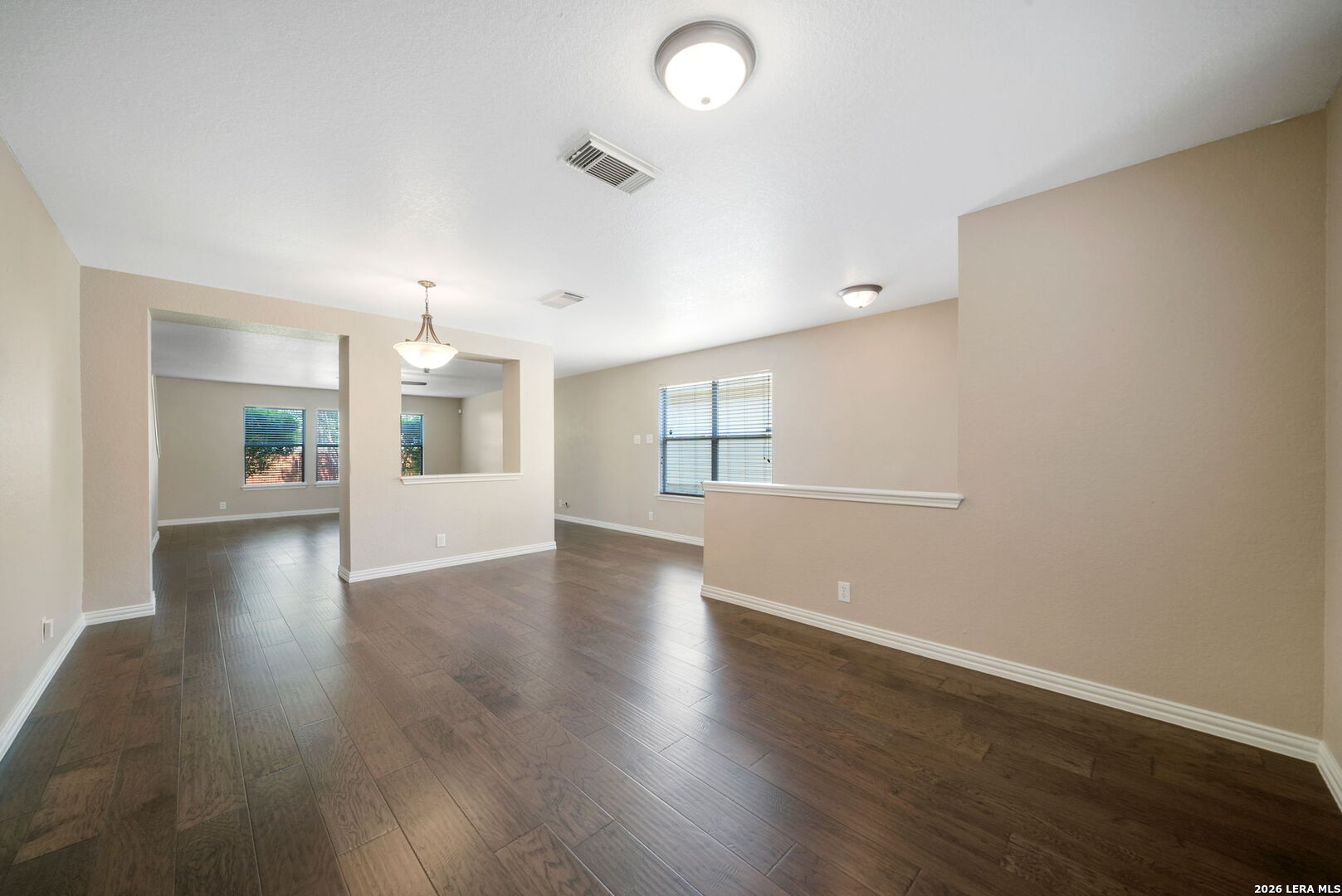 136 Longhorn Way Converse TX 78108