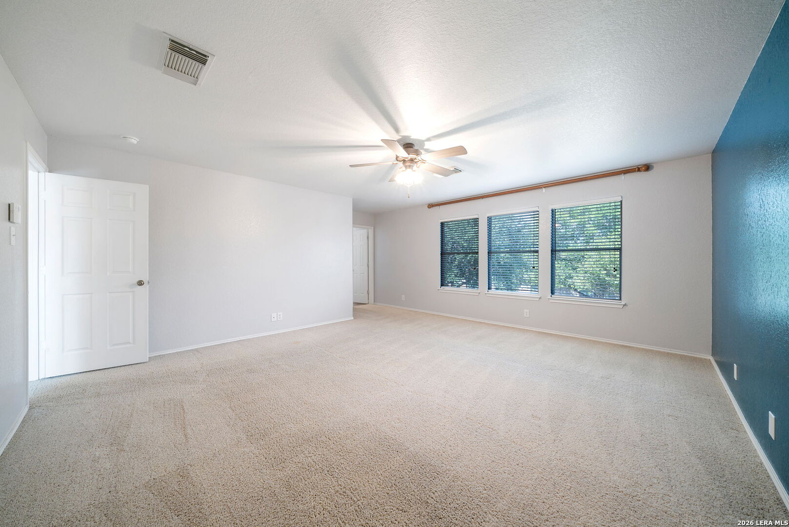 136 Longhorn Way Converse TX 78108
