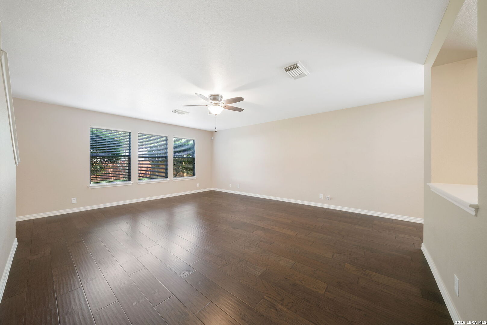 136 Longhorn Way Converse TX 78108