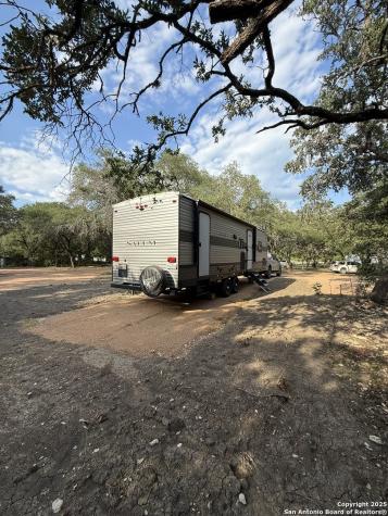 8894 Fm 1283 Lakehills TX 78063
