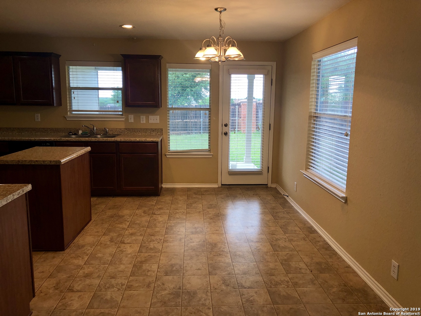 5123 Duke Field San Antonio TX 78227