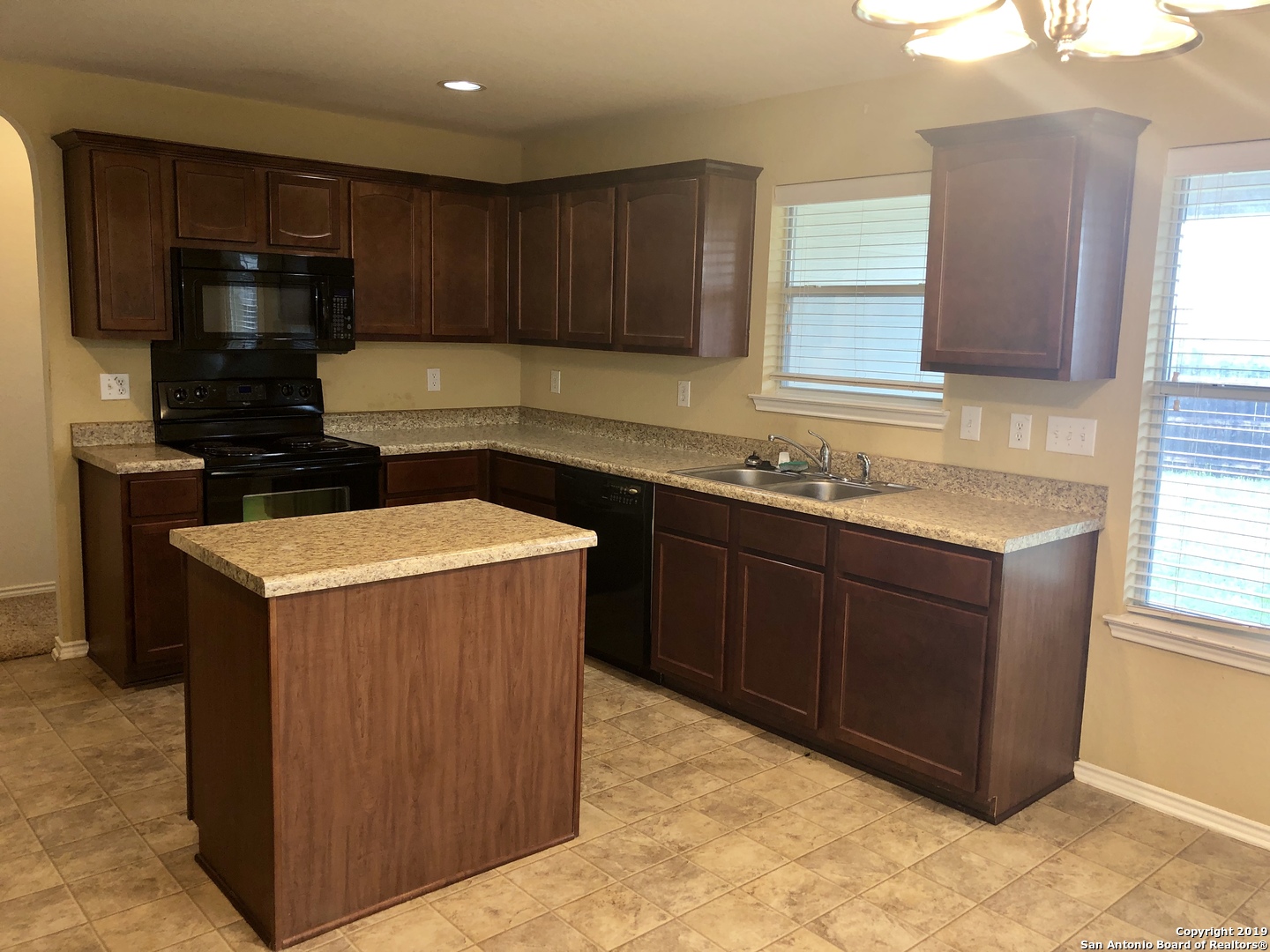5123 Duke Field San Antonio TX 78227
