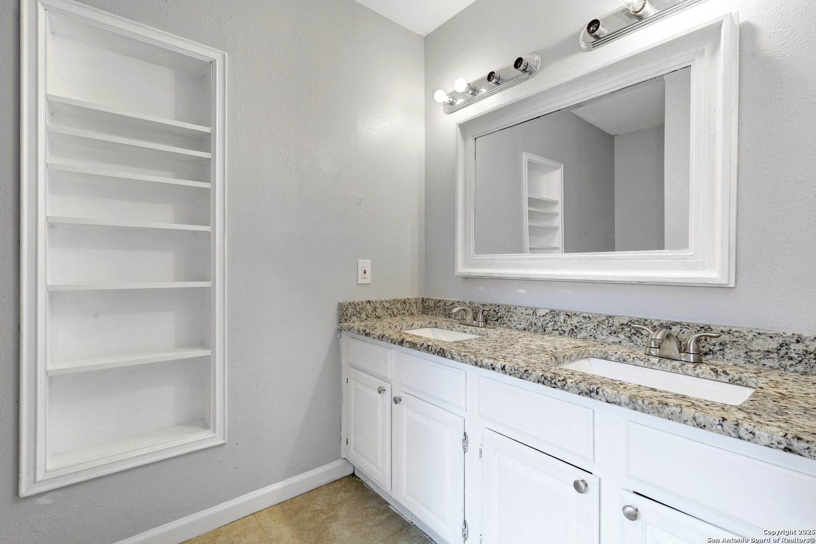 8615 Timber Lodge San Antonio TX 78250