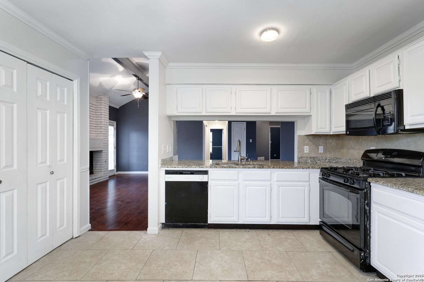 8615 Timber Lodge San Antonio TX 78250