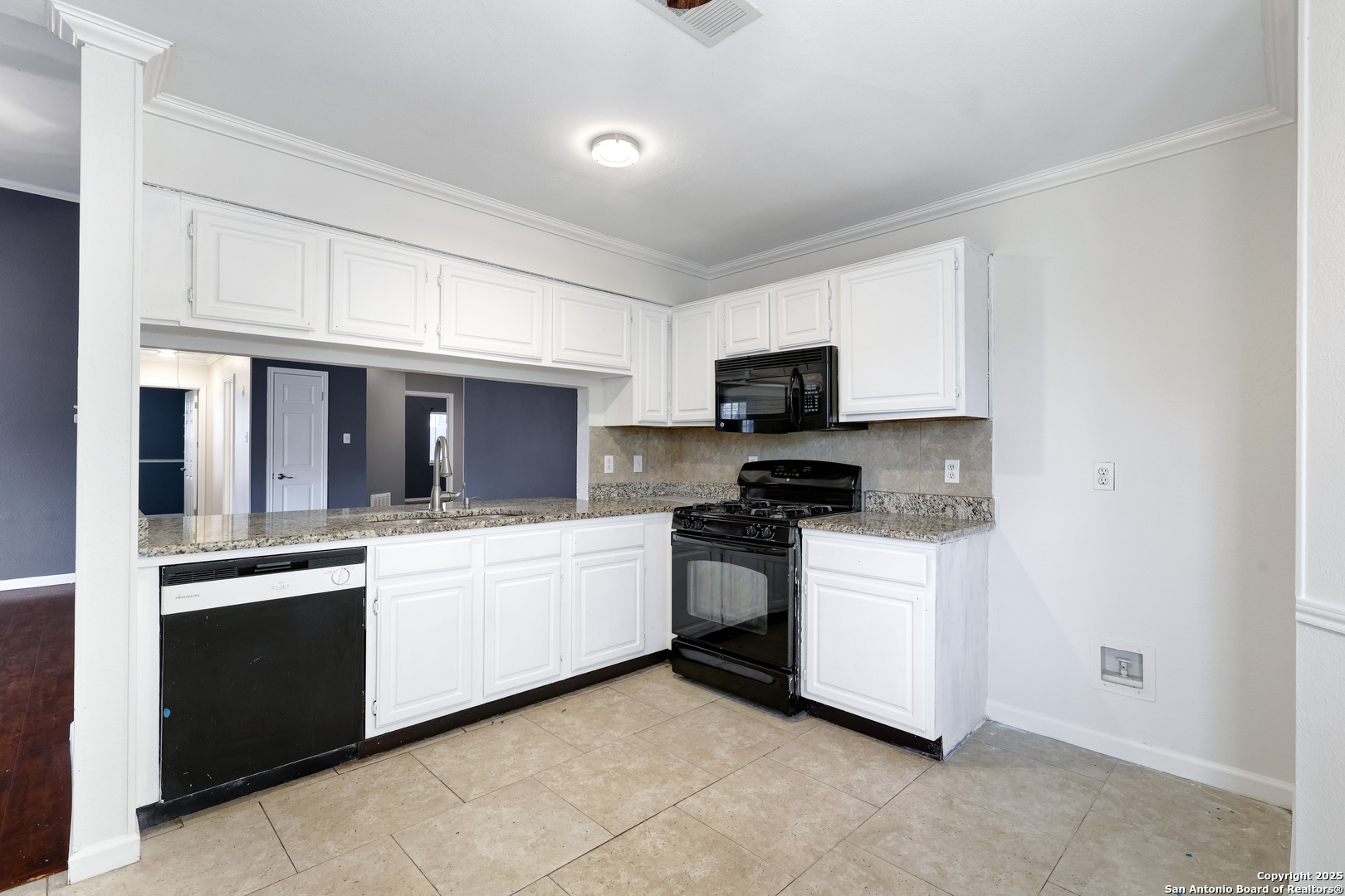 8615 Timber Lodge San Antonio TX 78250