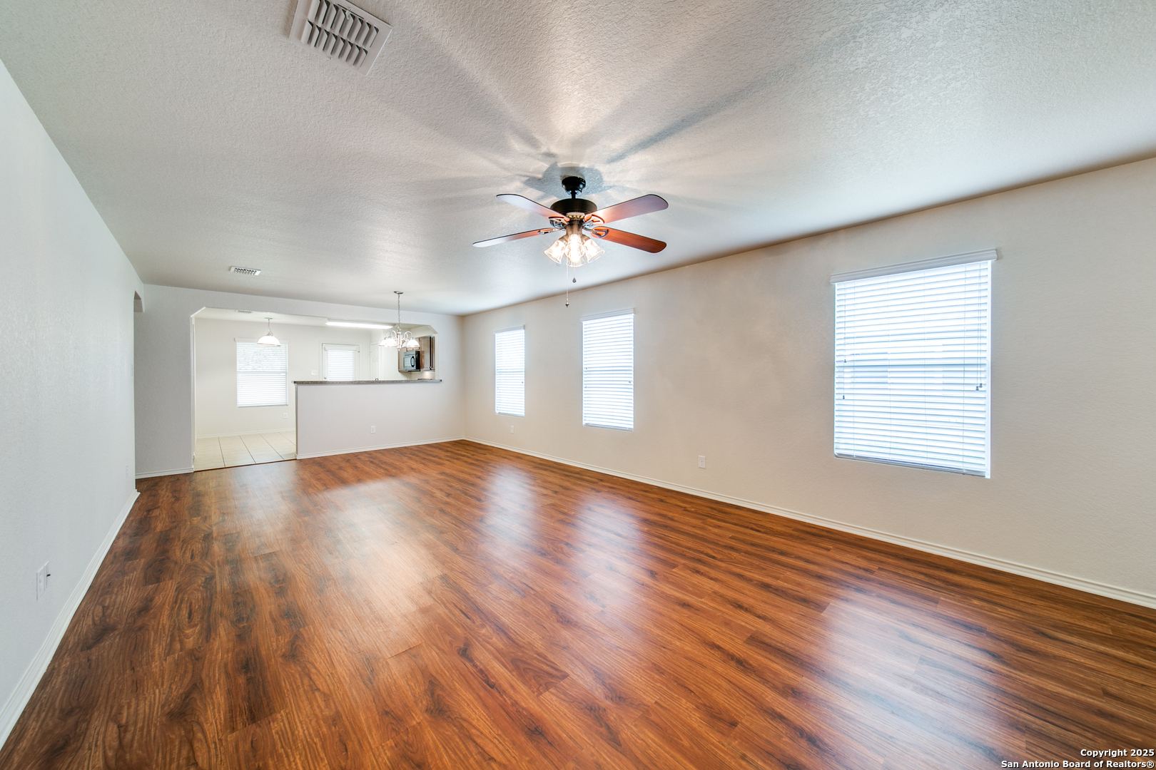 3608 Lazy Diamond Selma TX 78154