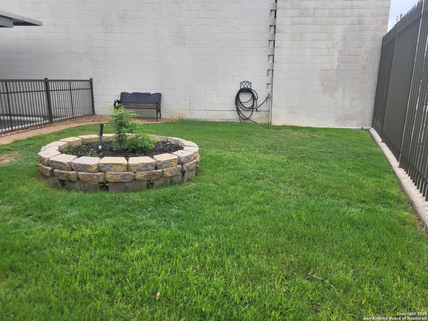 831 S Flores San Antonio TX 78204