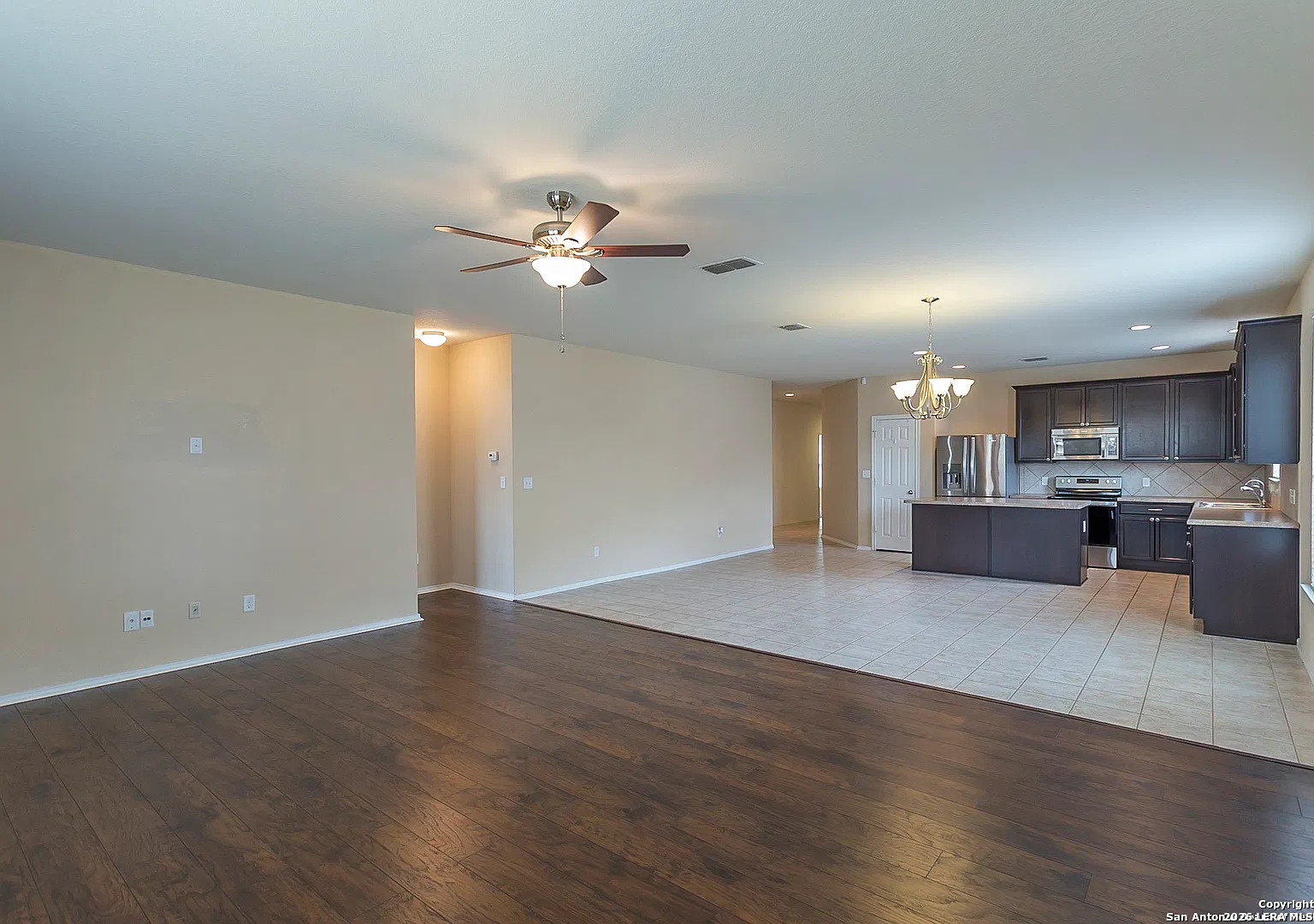 7535 Derby Vista Selma TX 78154