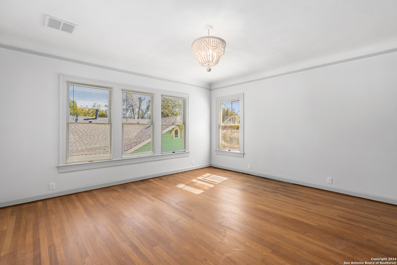 331 W Elsmere Place San Antonio TX 78212