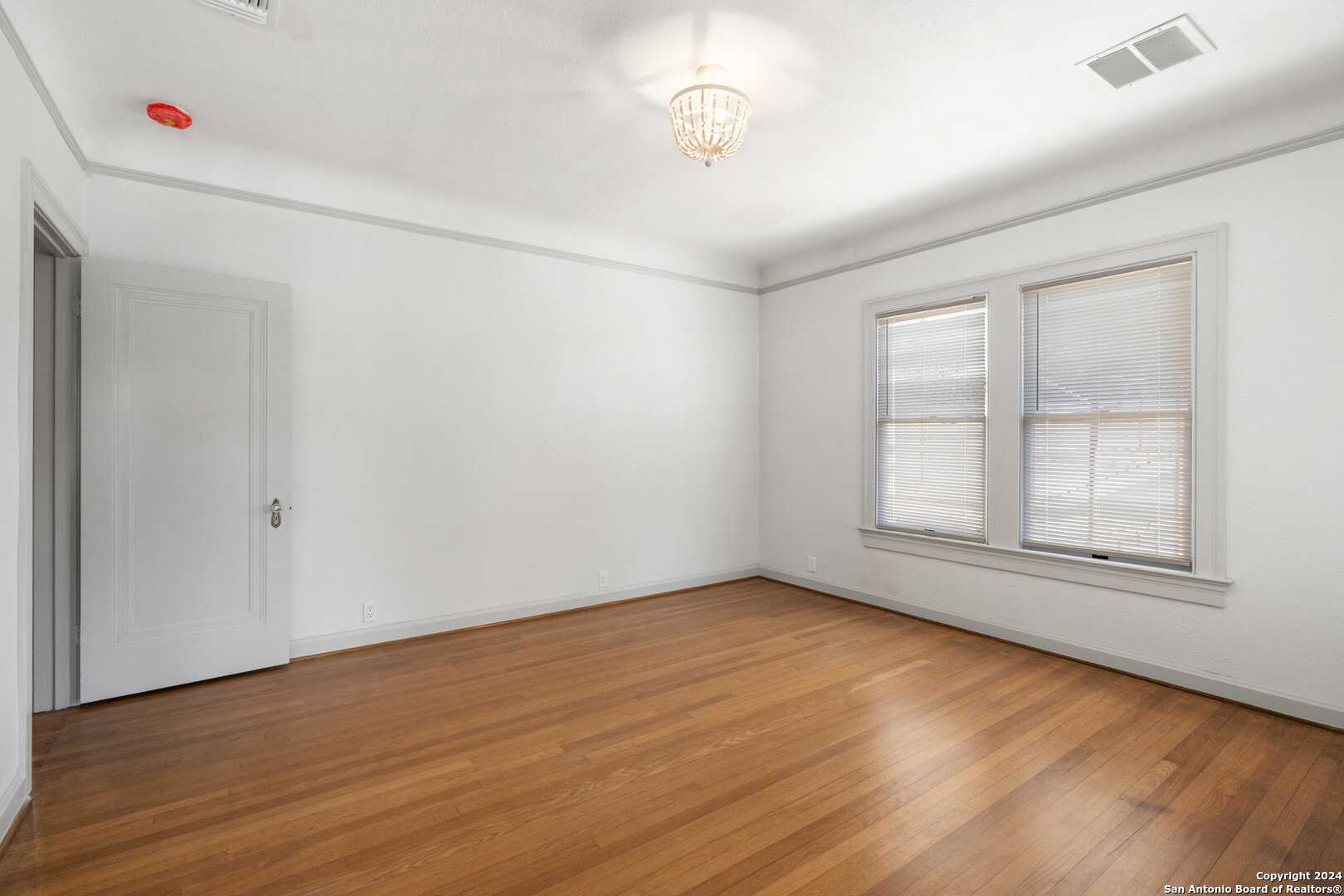 331 W Elsmere Place San Antonio TX 78212