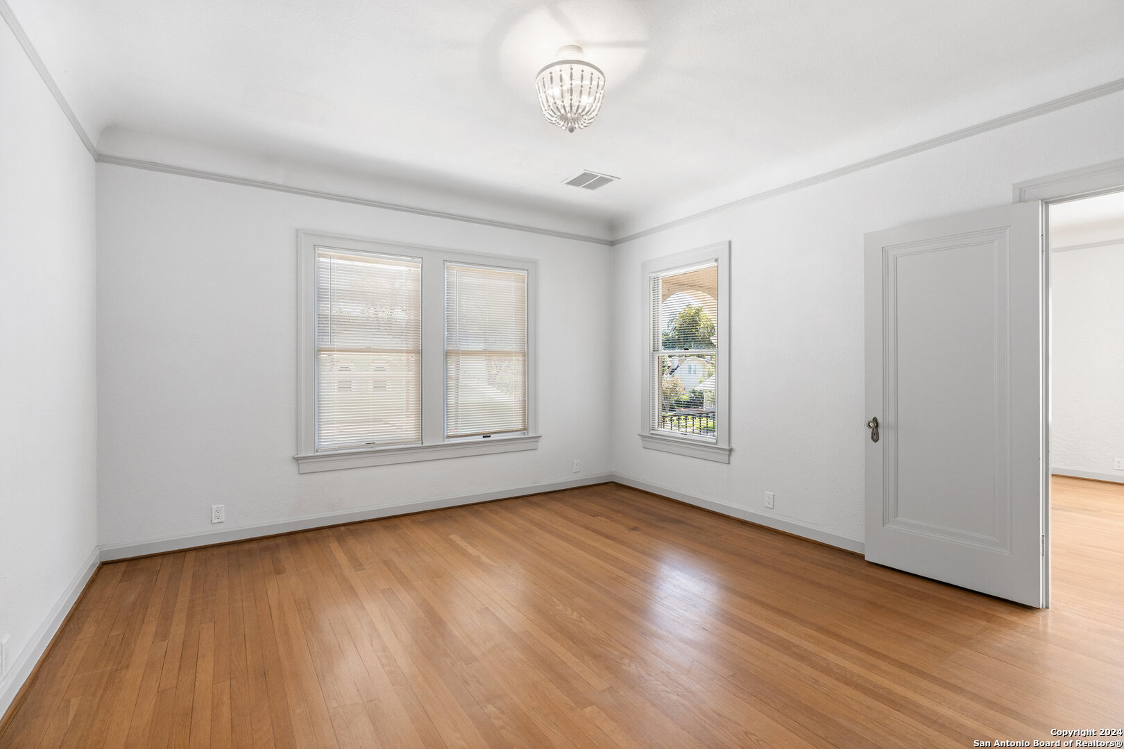 331 W Elsmere Place San Antonio TX 78212