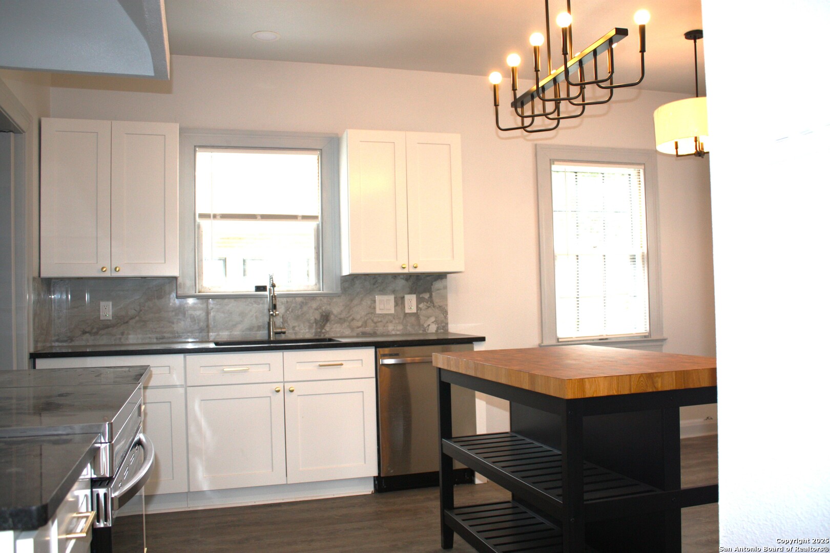 331 W Elsmere Place San Antonio TX 78212