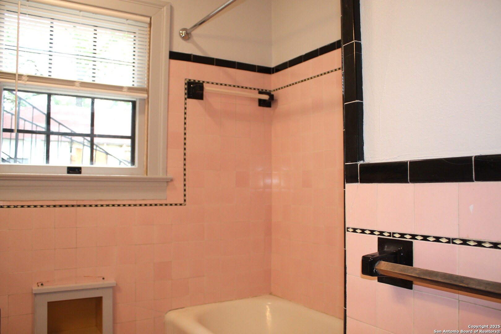 331 W Elsmere Place San Antonio TX 78212