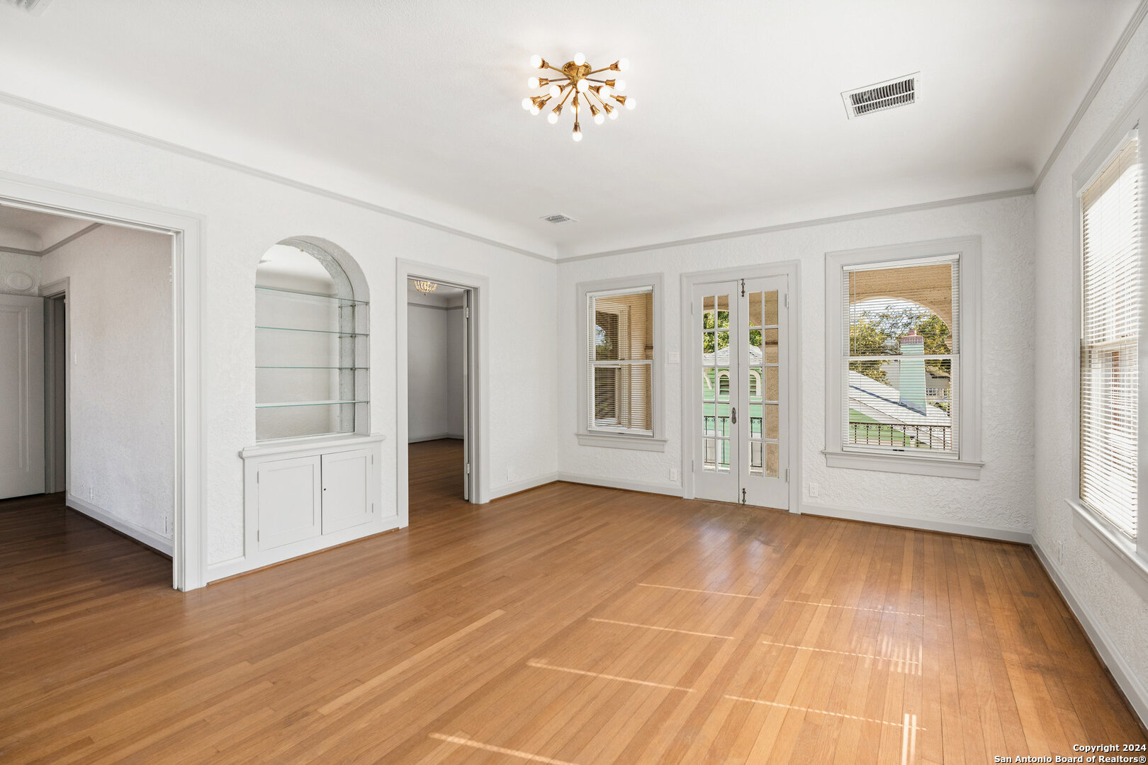 331 W Elsmere Place San Antonio TX 78212