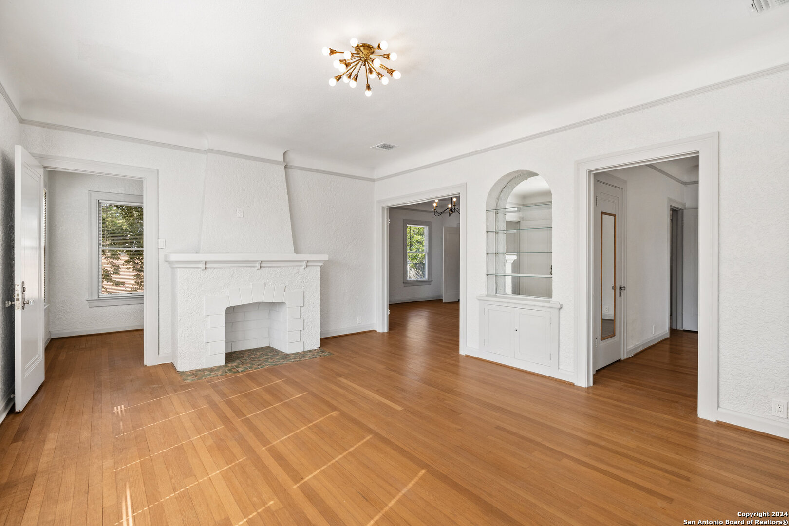 331 W Elsmere Place San Antonio TX 78212