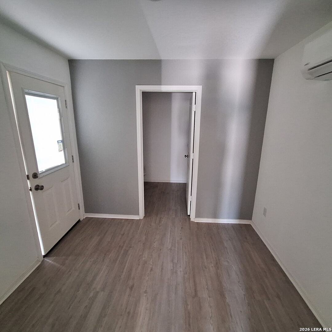 7033 Elm Cove San Antonio TX 78244
