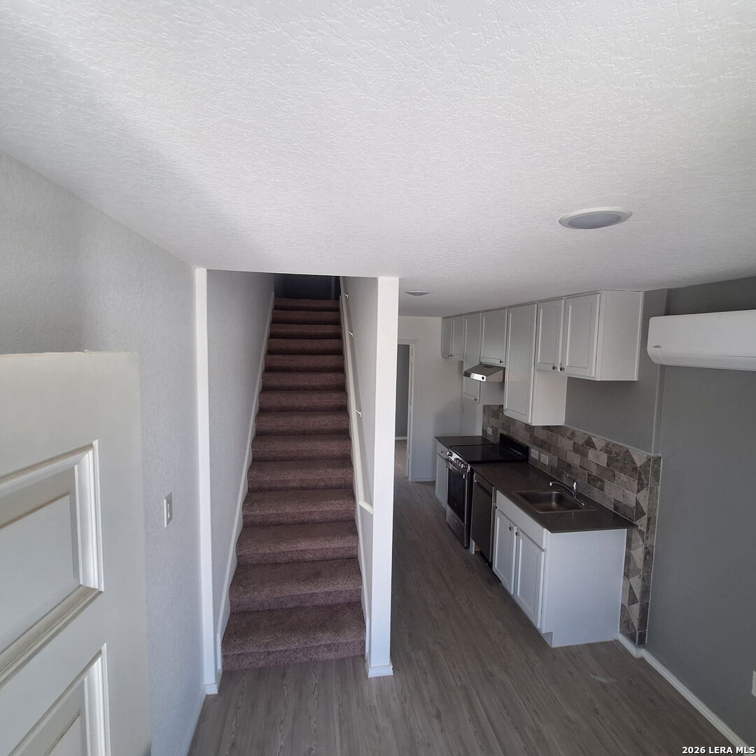 7033 Elm Cove San Antonio TX 78244