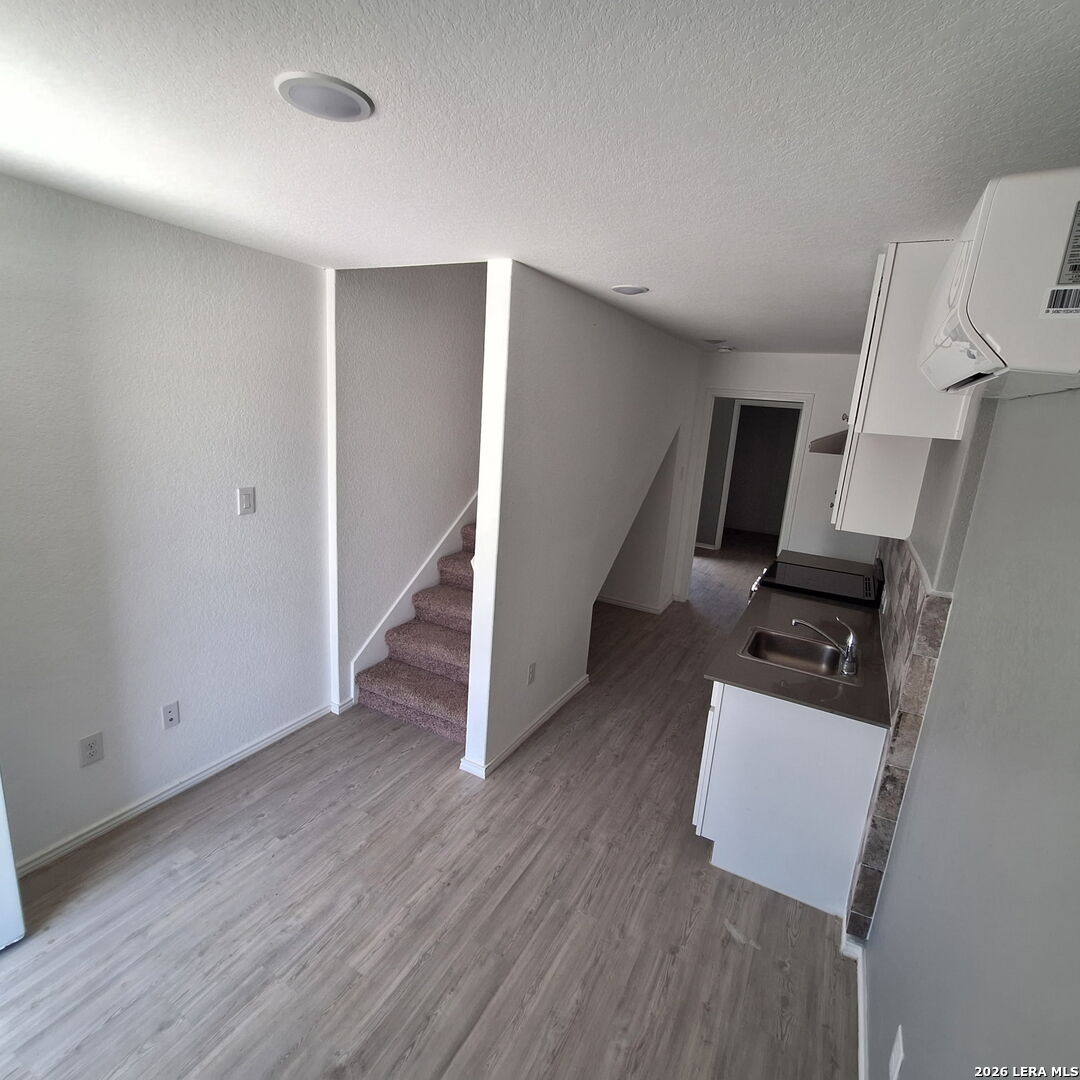 7033 Elm Cove San Antonio TX 78244
