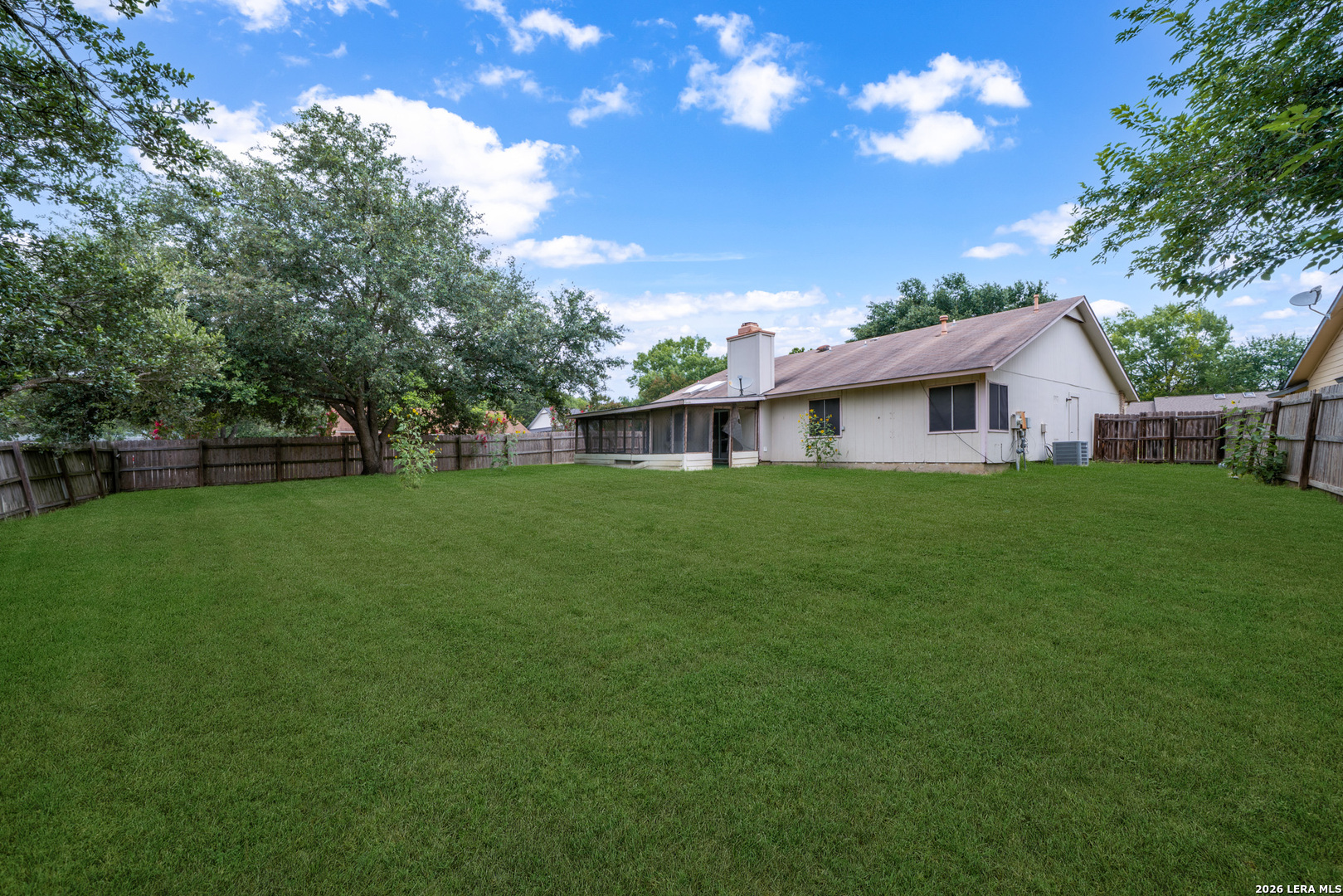 10042 Sierra Pass Converse TX 78109