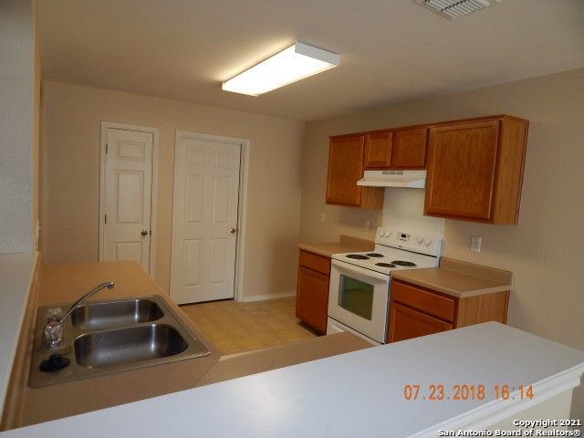 7127 Comet Manor San Antonio TX 78252