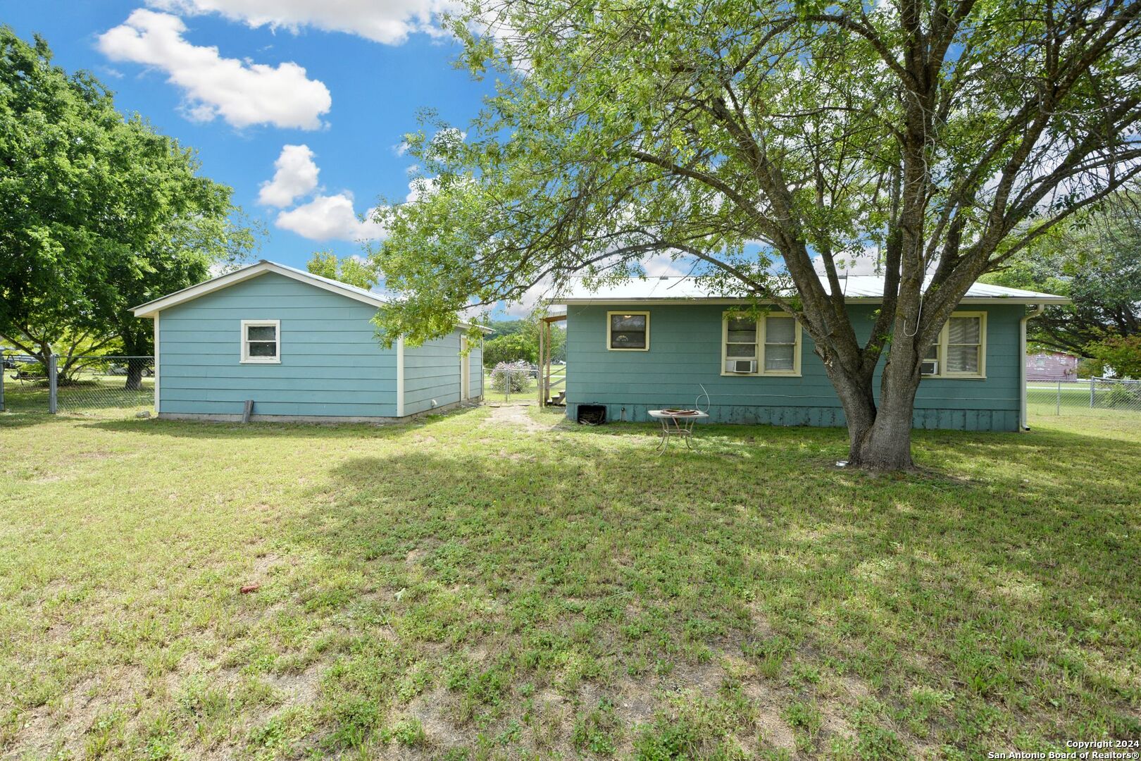 823 Serna Drive New Braunfels TX 78130