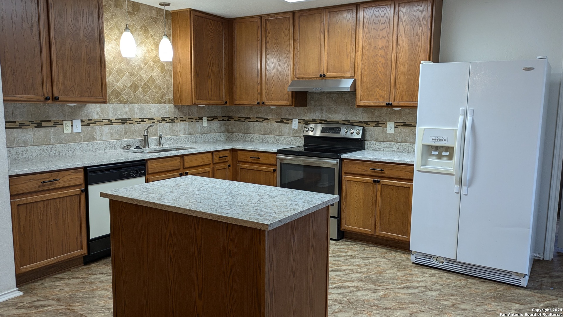 5015 Viking Coral San Antonio TX 78244