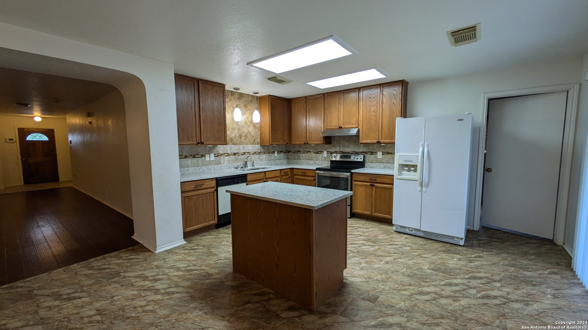 5015 Viking Coral San Antonio TX 78244