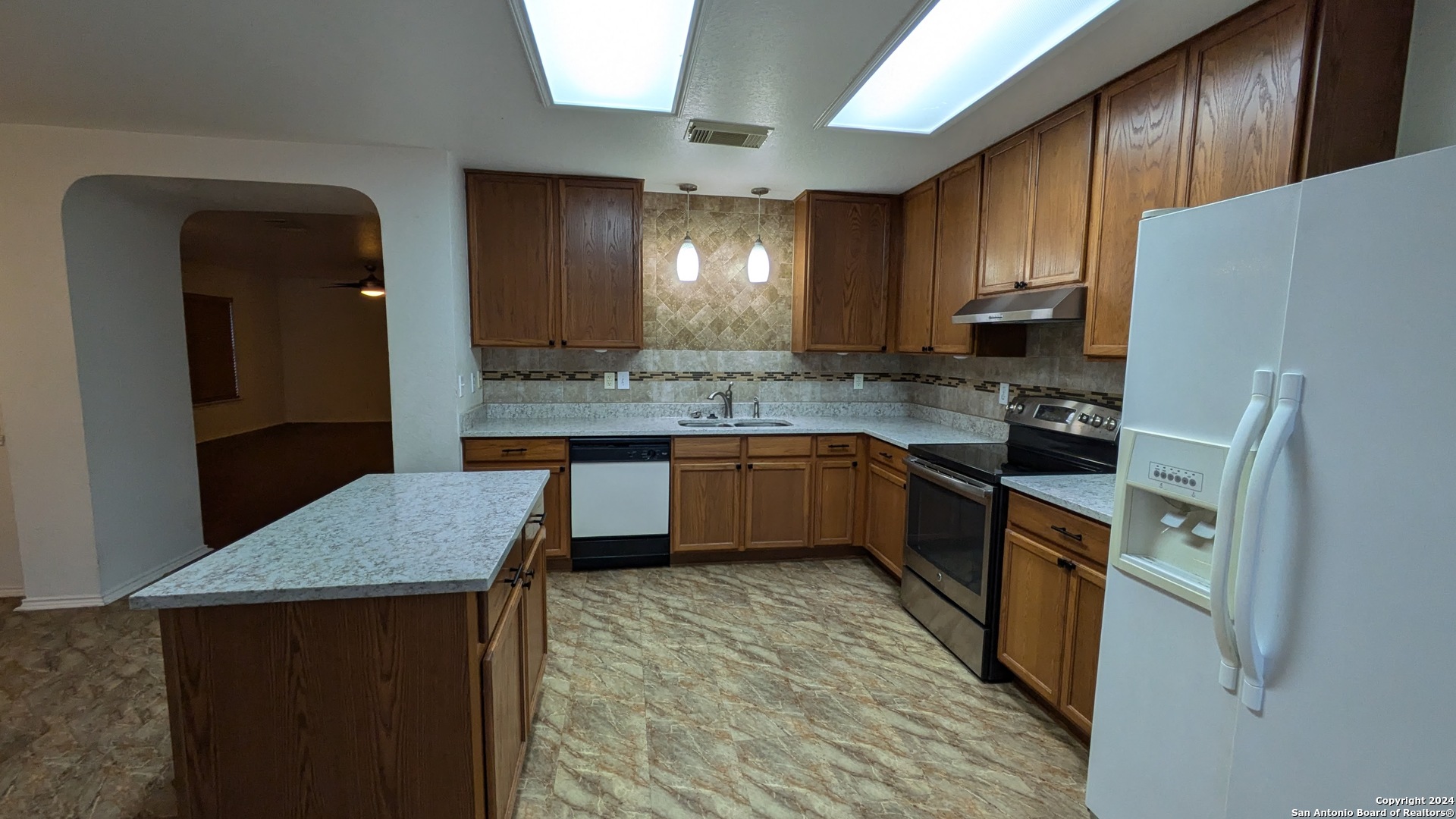 5015 Viking Coral San Antonio TX 78244