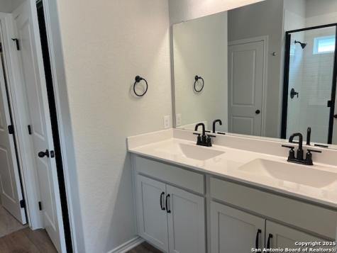 105 Beveridge Seguin TX 78155