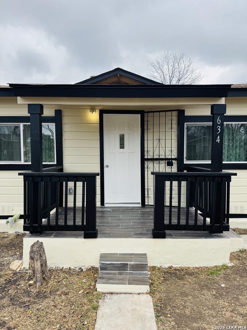 634 N San Joaquin San Antonio TX 78228